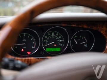 Jaguar XJ (2005) Wnętrze