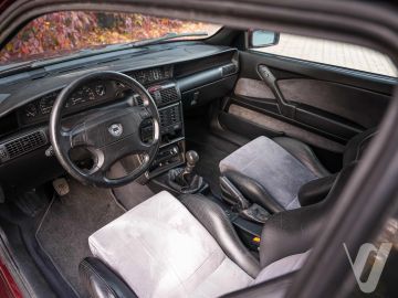 Lancia Delta (1995) Wnętrze