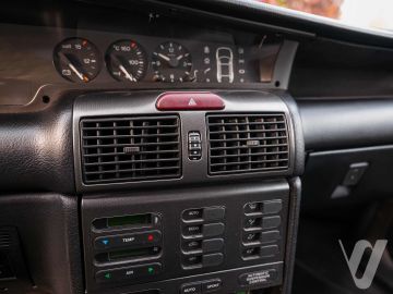 Lancia Delta (1995) Wnętrze