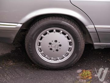 Mercedes-Benz W126 (1986) Outside