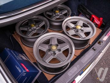 Mercedes-Benz W126 (1986) Details