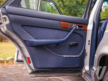 Mercedes-Benz W126 (1986) Inside