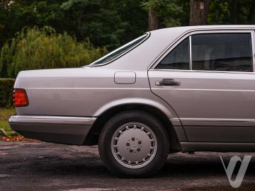 Mercedes-Benz W126 (1986) Outside