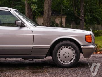 Mercedes-Benz W126 (1986) Outside