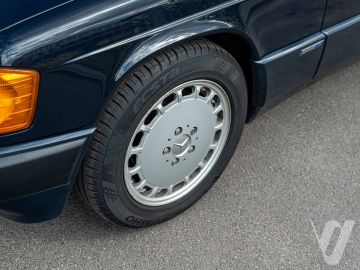Mercedes-Benz W201 (1991) Zdjęcia z zewnątrz
