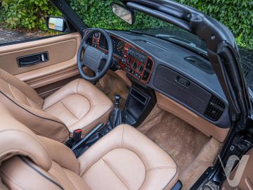 Saab 900 (1995) Wnętrze