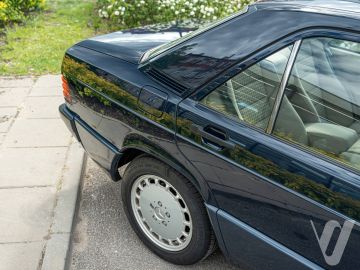 Mercedes-Benz W201 (1991) Zdjęcia z zewnątrz
