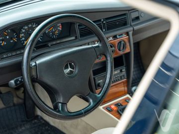Mercedes-Benz W201 (1991) Wnętrze