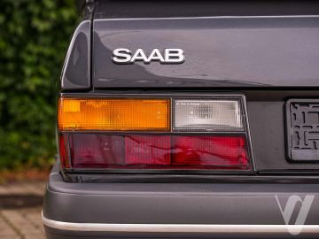 Saab 900 (1995) Zdjęcia z zewnątrz