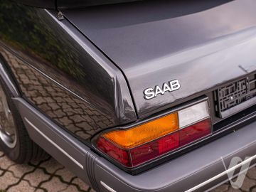 Saab 900 (1995) Zdjęcia z zewnątrz
