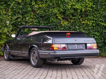 Saab 900 (1995) Zdjęcia z zewnątrz
