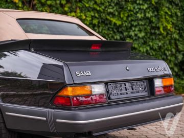 Saab 900 (1995) Zdjęcia z zewnątrz