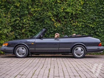 Saab 900 (1995) Zdjęcia z zewnątrz