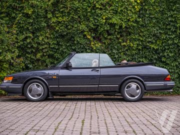 Saab 900 (1995) Zdjęcia z zewnątrz