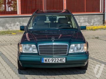 Mercedes-Benz W124 (1995) Outside