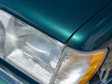 Mercedes-Benz W124 (1995) Outside