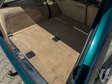Mercedes-Benz W124 (1995) Inside