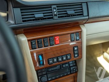 Mercedes-Benz W124 (1995) Inside