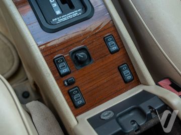 Mercedes-Benz W124 (1995) Inside