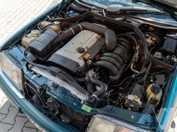 Mercedes-Benz W124 (1995) Details