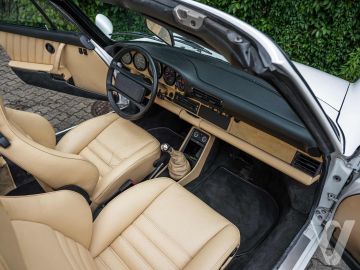 Porsche 911 (1986) Wnętrze