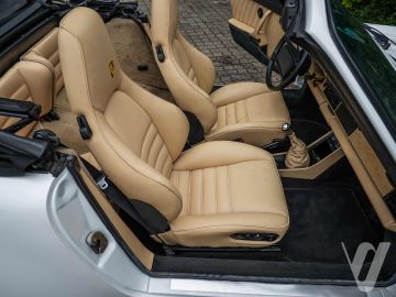Porsche 911 (1986) Wnętrze