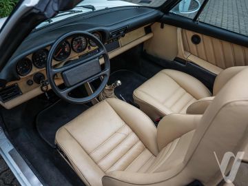 Porsche 911 (1986) Wnętrze