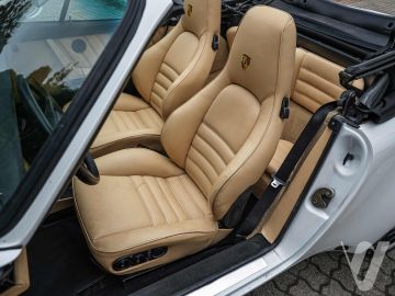 Porsche 911 (1986) Wnętrze