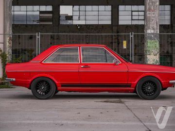 Audi 80 (1976) Zdjęcia z zewnątrz