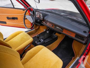 Audi 80 (1976) Wnętrze