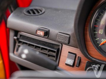 Audi 80 (1976) Wnętrze