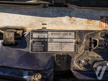 Mercedes-Benz W124 (1995) Details