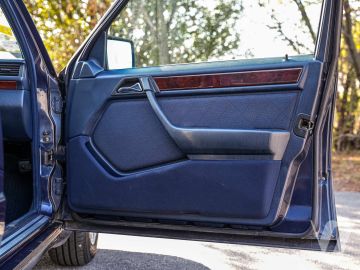Mercedes-Benz W124 (1995) Inside