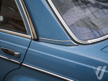 Mercedes-Benz W123 (1981) Outside