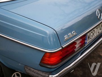 Mercedes-Benz W123 (1981) Outside