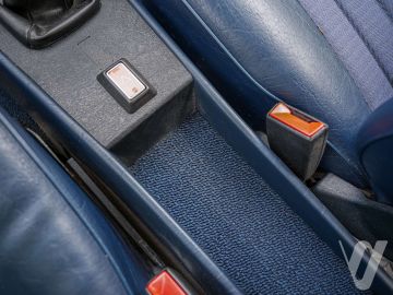 Mercedes-Benz W123 (1981) Inside