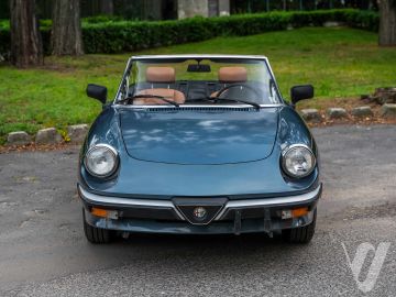 Alfa Romeo Spider (1987) Zdjęcia z zwenątrz