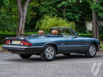 Alfa Romeo Spider (1987) Zdjęcia z zwenątrz