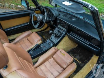 Alfa Romeo Spider (1987) Wnętrze
