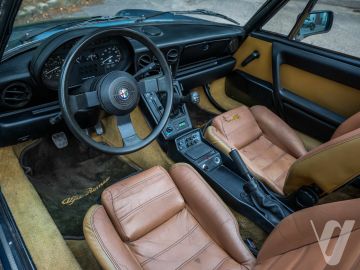 Alfa Romeo Spider (1987) Wnętrze