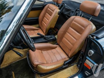 Alfa Romeo Spider (1987) Wnętrze