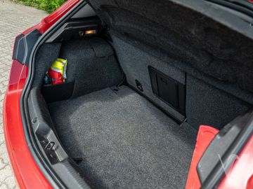 Alfa Romeo Giulietta (2011) Inside