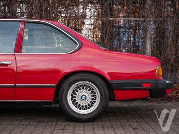 BMW Seria 6 (1986) Zdjęcia z zewnątrz