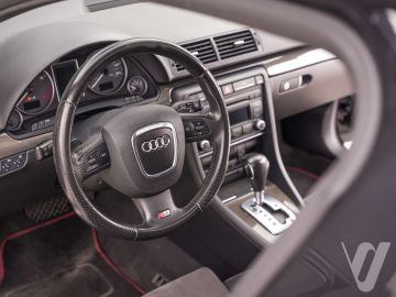Audi S4 (2007) Wnętrze