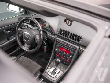 Audi S4 (2007) Wnętrze