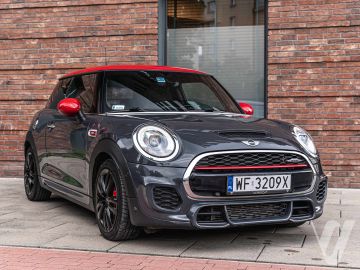 MINI John Cooper Works (2017) Zdjęcia z zewnątrz