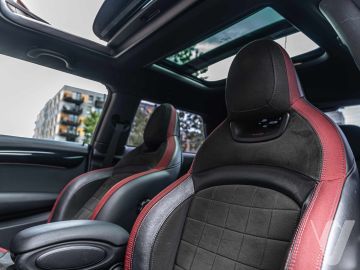 MINI John Cooper Works (2017) Wnętrze