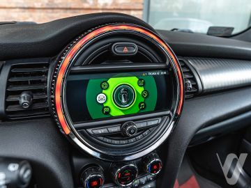 MINI John Cooper Works (2017) Wnętrze