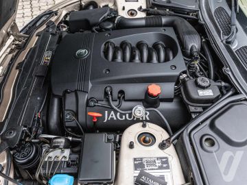Jaguar XK (2003) Detale