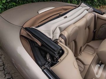 Jaguar XK (2003) Detale